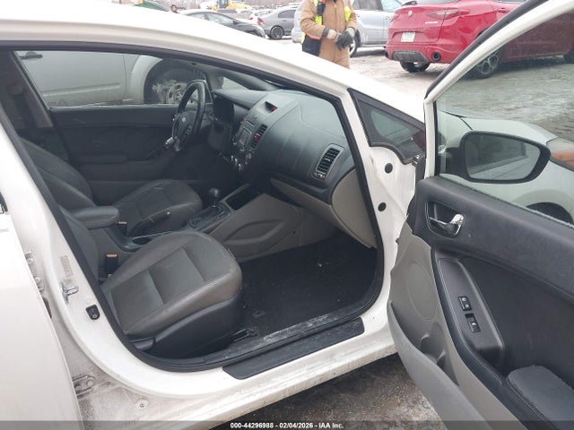 2015 Kia Forte Ex მანქანა იყიდება აუქციონზე, vin: KNAFZ4A83F5347522, აუქციონის ნომერი: 44296988