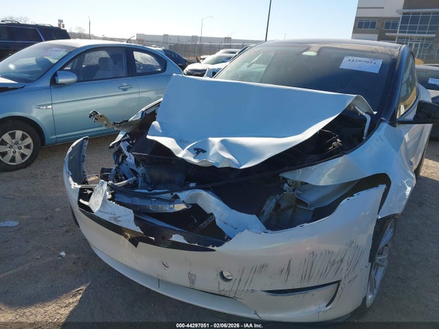 2023 TESLA MODEL Y 7SAYGDEE5PA066226 Photo 9