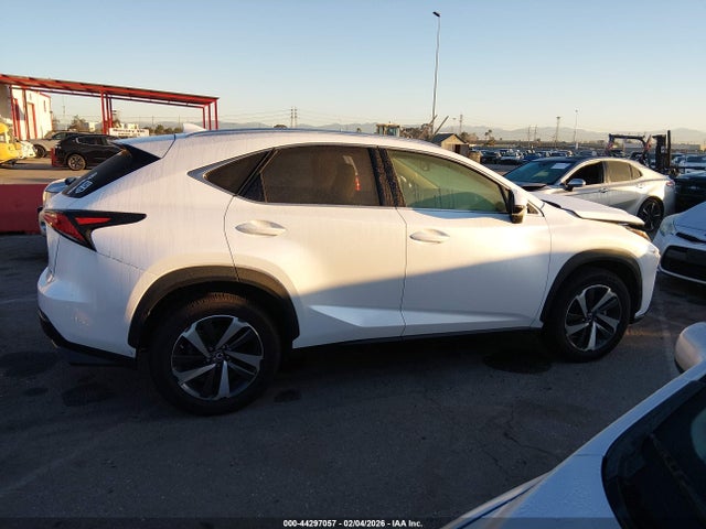 JTJYARBZ8K2128927 Lexus NX 300