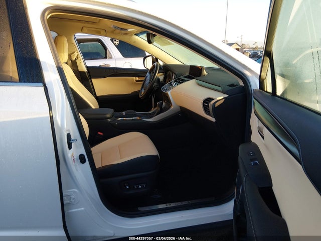 JTJYARBZ8K2128927 Lexus NX 300