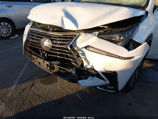 JTJYARBZ8K2128927 Lexus NX 300