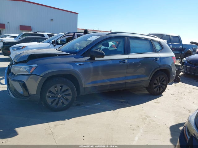 Продаж на аукціоні авто 2024 Volkswagen Taos 1.5t S, vin: 3VV5X7B22RM002594, номер лоту: 44297081