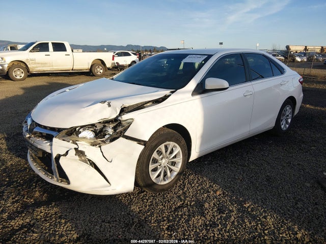 Toyota CAMRY LE 2016 4T1BF1FK2GU570313 Image 2