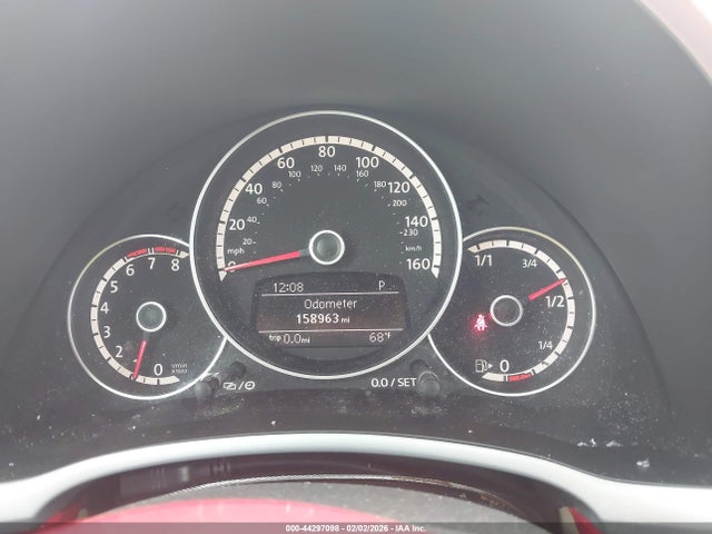 44297098 :رقم المزاد ، 3VWJX7ATXEM607316 vin ، 2014 Volkswagen Beetle 2.5l مزاد بيع