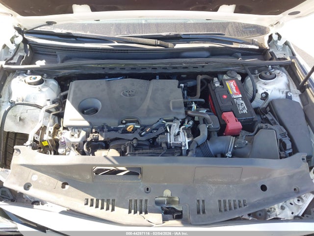 4T1B11HK0JU040523 Toyota CAMRY XLE