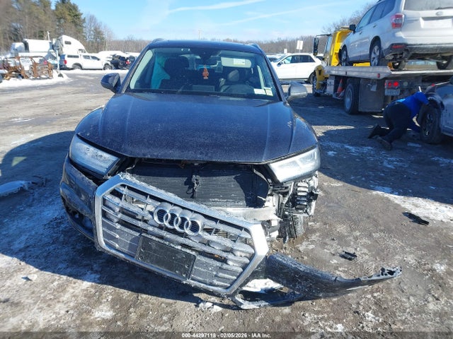 2019 Audi Q5 45 Premium მანქანა იყიდება აუქციონზე, vin: WA1BNAFY7K2050697, აუქციონის ნომერი: 44297118