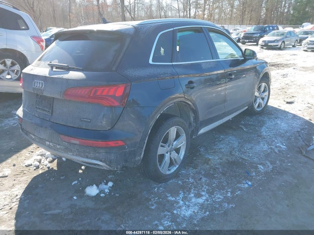 2019 Audi Q5 45 Premium მანქანა იყიდება აუქციონზე, vin: WA1BNAFY7K2050697, აუქციონის ნომერი: 44297118