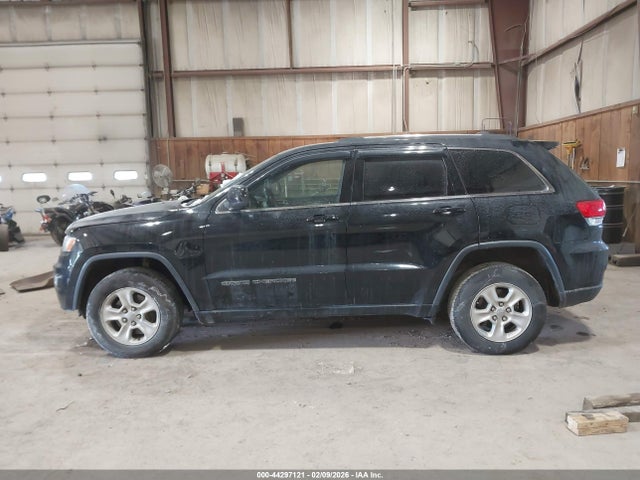 Продажа на аукционе авто 2017 Jeep Grand Cherokee Laredo 4x4, vin: 1C4RJFAG1HC954690, номер лота: 44297121