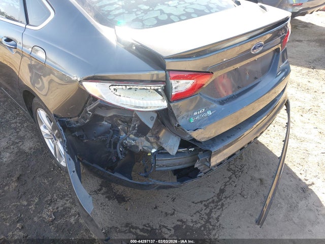 3FA6P0SUXFR105942 Ford Fusion Energi Titanium