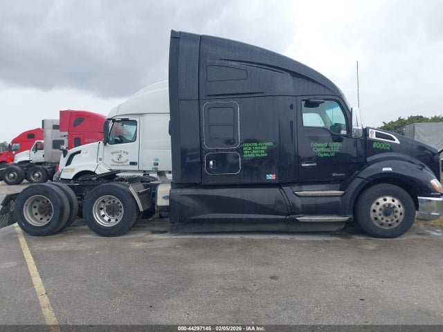 44297145 :رقم المزاد ، 1XKYDP9X9LJ395184 vin ، 2020 Kenworth T680 مزاد بيع