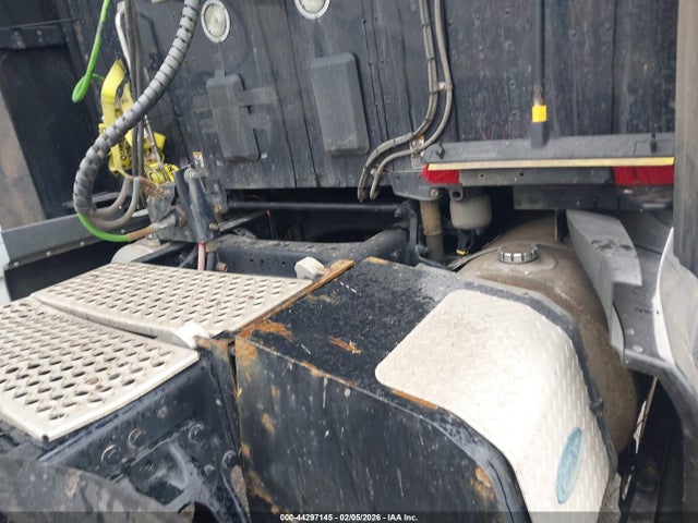 44297145 :رقم المزاد ، 1XKYDP9X9LJ395184 vin ، 2020 Kenworth T680 مزاد بيع