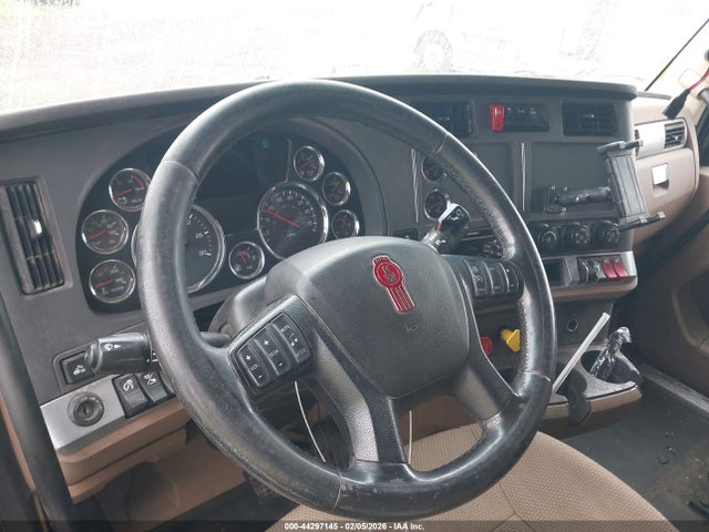 44297145 :رقم المزاد ، 1XKYDP9X9LJ395184 vin ، 2020 Kenworth T680 مزاد بيع