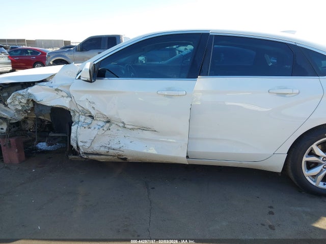 Chevrolet IMPALA 1LT 2017 2G1105SA4H9182500 Image 15