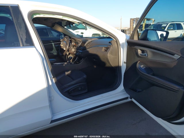Chevrolet IMPALA 1LT 2017 2G1105SA4H9182500 Image 5