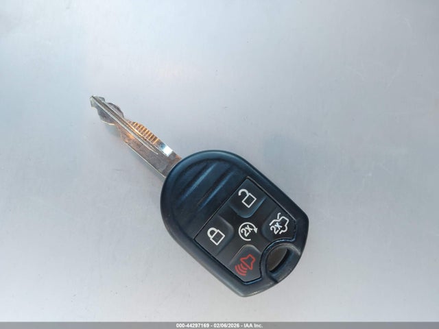 1FAHP2H83JG107269 Ford TAURUS SEL