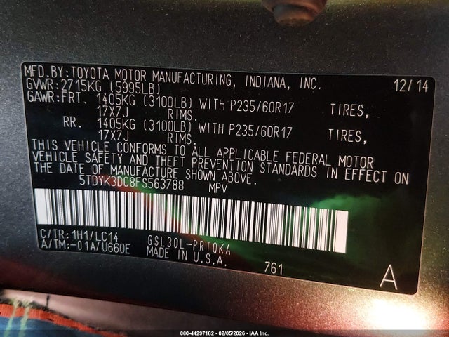 5TDYK3DC8FS563788 Toyota Sienna Xle 8 Passenger