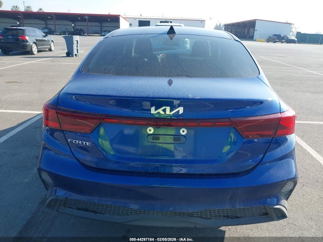 3KPF24AD9PE557388 KIA Forte Lxs