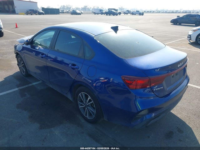 3KPF24AD9PE557388 KIA Forte Lxs