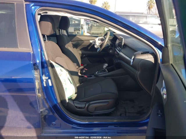 3KPF24AD9PE557388 KIA Forte Lxs