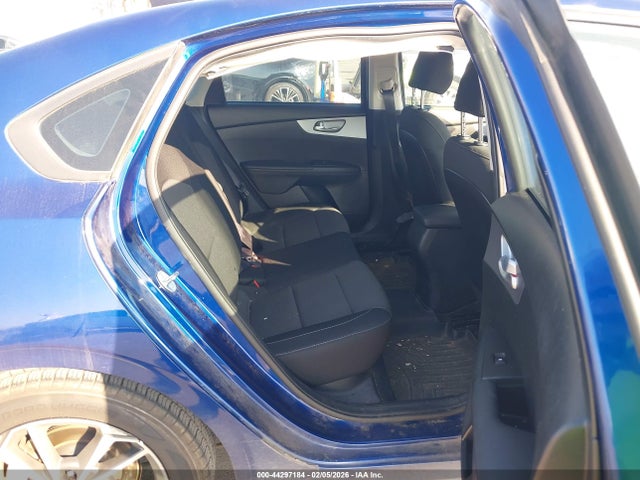 3KPF24AD9PE557388 KIA Forte Lxs