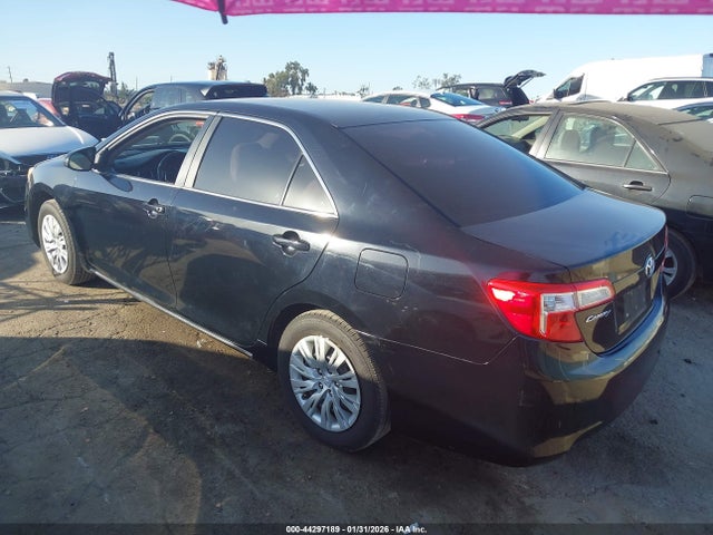 2014 TOYOTA CAMRY 4T1BF1FK2EU385319 Photo 2
