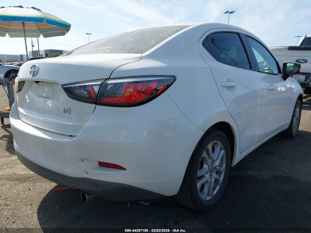 3MYDLBZV3GY118709 Scion IA