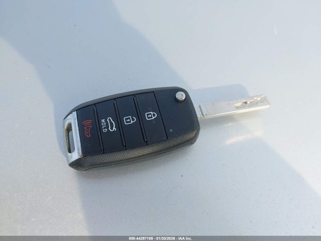 2018 KIA RIO 3KPA24ABXJE120080 Photo 10