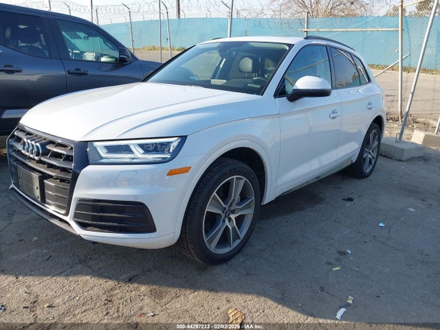 WA1BNAFY9K2056453 Audi Q5 45 Premium
