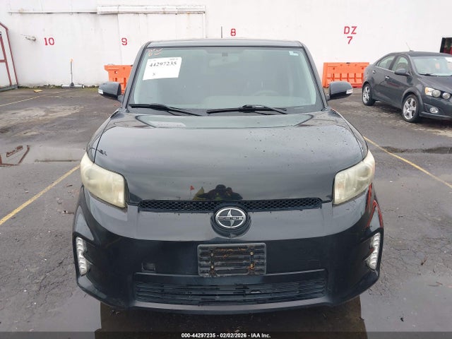 Scion XB 2014 JTLZE4FE3EJ057950 Image 13