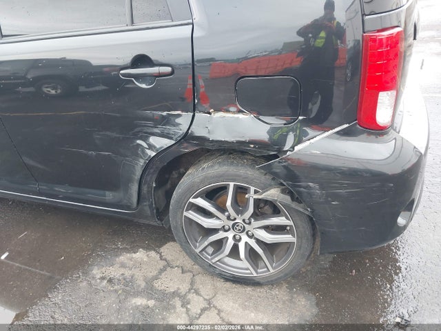 Scion XB 2014 JTLZE4FE3EJ057950 Image 18