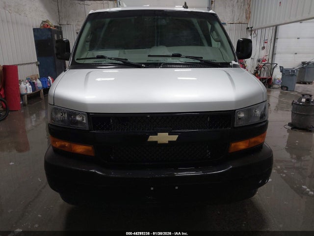 1GCZGHFP8J1341874 Chevrolet Express 3500 Work Van