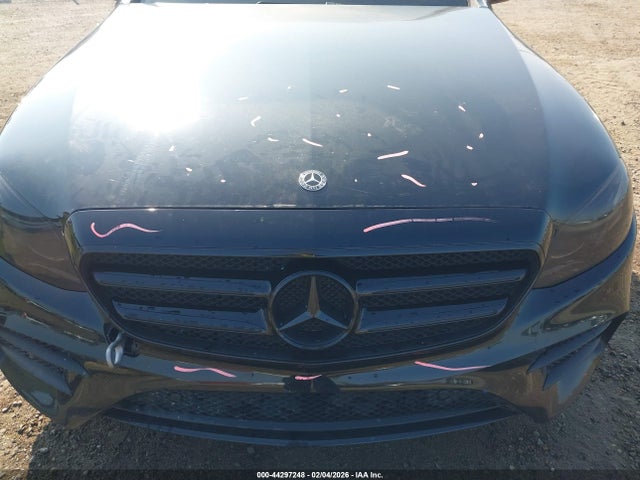 Mercedes-Benz E 300 2018 WDDZF4JB8JA358087 Image 18