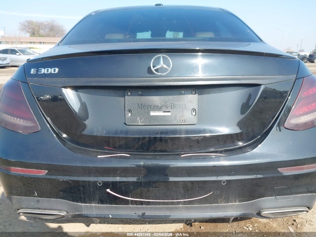 Mercedes-Benz E 300 2018 WDDZF4JB8JA358087 Image 20