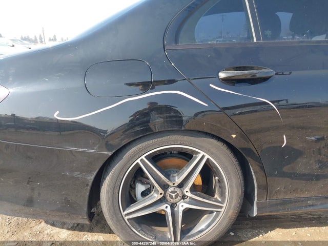 Mercedes-Benz E 300 2018 WDDZF4JB8JA358087 Image 6