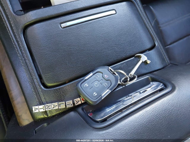 1GKS2HKJXJR178801 GMC YUKON XL DENALI