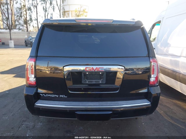 1GKS2HKJXJR178801 GMC YUKON XL DENALI