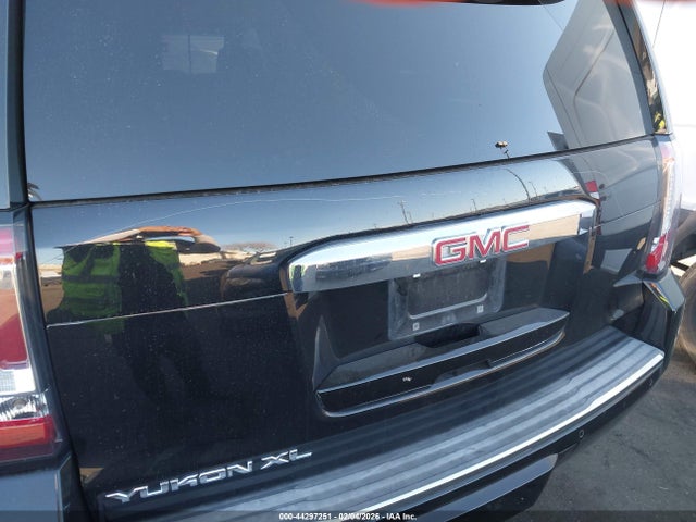 1GKS2HKJXJR178801 GMC YUKON XL DENALI