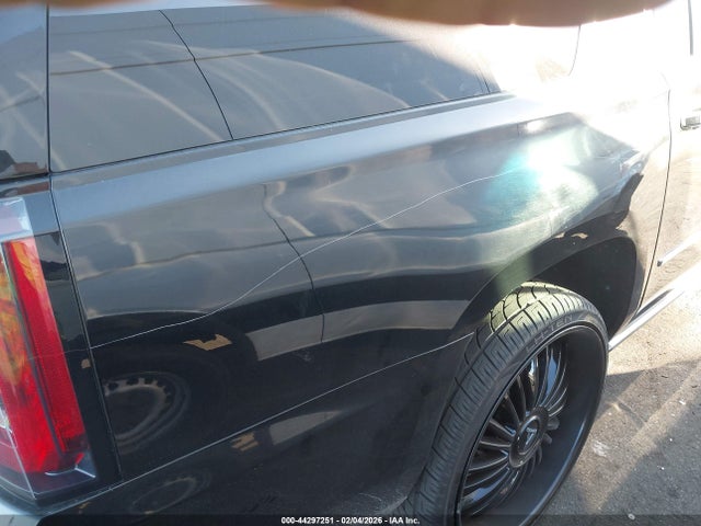 1GKS2HKJXJR178801 GMC YUKON XL DENALI
