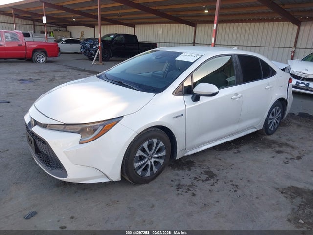 Toyota Corolla Hybrid Le 2021 JTDEAMDE0MJ000936 Image 2