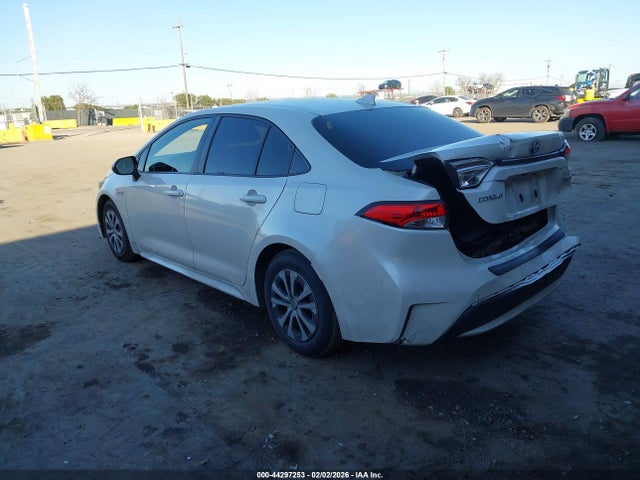 Toyota Corolla Hybrid Le 2021 JTDEAMDE0MJ000936 Image 3