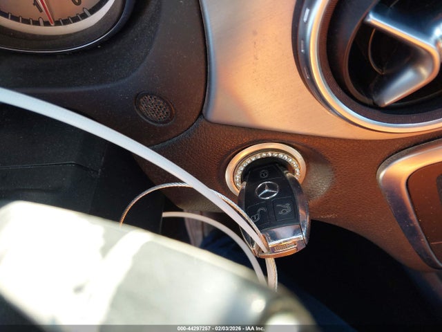 2017 MERCEDES-BENZ GLA 250 WDCTG4GBXHJ332020 Photo 10