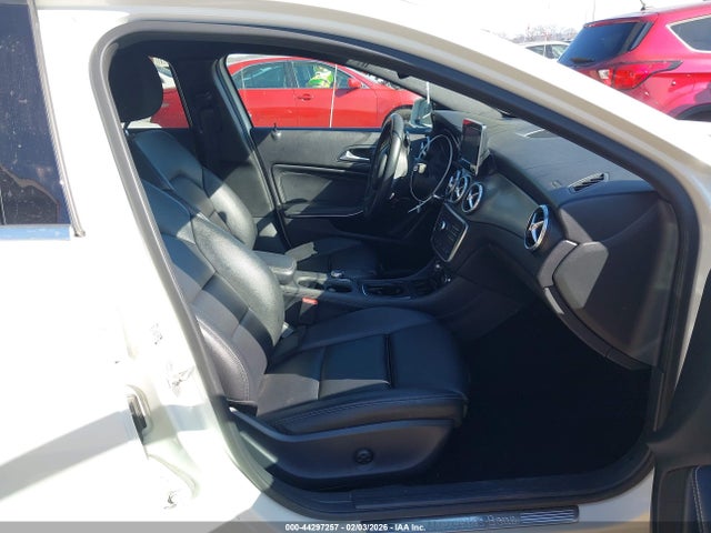 2017 MERCEDES-BENZ GLA 250 WDCTG4GBXHJ332020 Photo 4