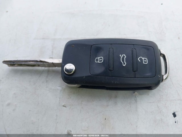 3VW5T7AJ2EM330186 Volkswagen Jetta Gli Edition 30 W/nav