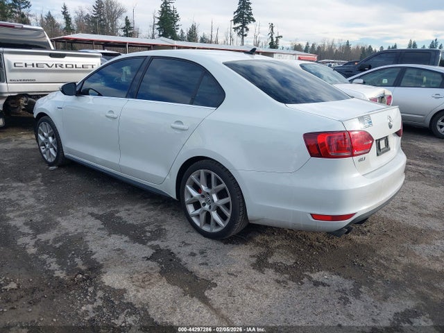 3VW5T7AJ2EM330186 Volkswagen Jetta Gli Edition 30 W/nav