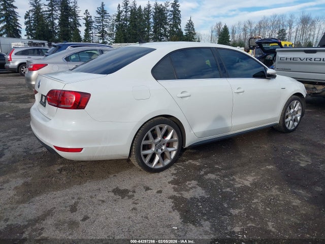 3VW5T7AJ2EM330186 Volkswagen Jetta Gli Edition 30 W/nav