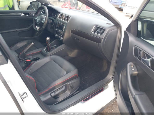 3VW5T7AJ2EM330186 Volkswagen Jetta Gli Edition 30 W/nav