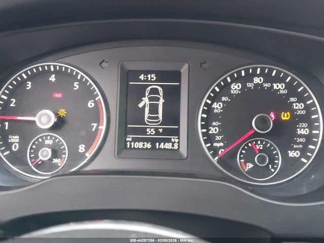 3VW5T7AJ2EM330186 Volkswagen Jetta Gli Edition 30 W/nav