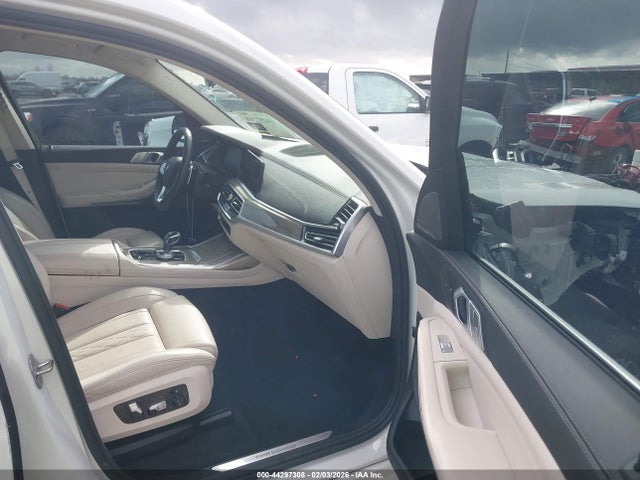 2020 BMW X7 5UXCX4C09L9B25687 Photo 4