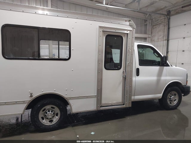 Chevrolet Express 2016 1GB0GRFF3G1276919 Image 19