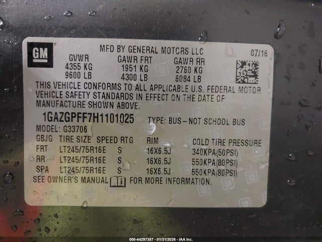 1GAZGPFF7H1101025 Chevrolet Express 3500 Lt